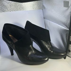 Coach women’s leather booties size 7 in great condition